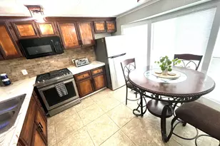 12727 W Glendale Ave, Glendale, AZ 85307 - Photo 11
