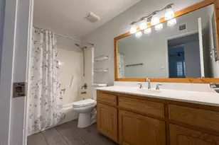 4222 E Winnetka Dr, Phoenix, AZ 85044 - Photo 23