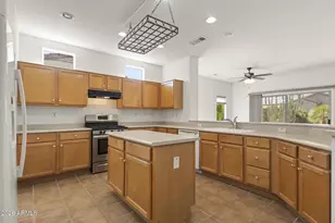 15153 W Cactus Ridge Way, Surprise, AZ 85374 - Photo 15