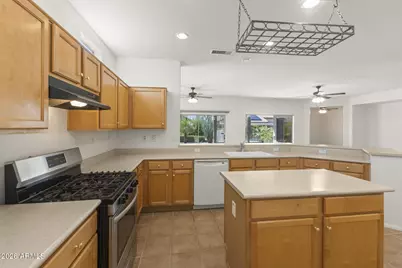 15153 W Cactus Ridge Way, Surprise, AZ 85374 - Photo 11