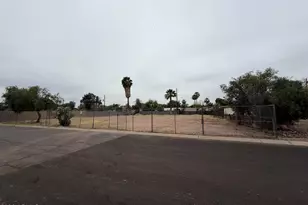 7132 N 26th Ave, Phoenix, AZ 85051 - Photo 1