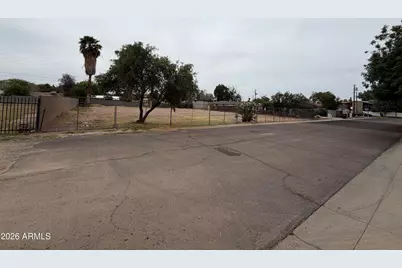 7126 N 26th Avenue #2, Phoenix, AZ 85051 - Photo 3