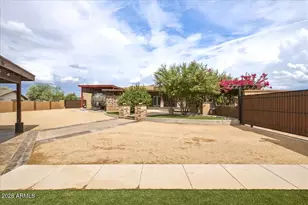 11037 E Grove St, Mesa, AZ 85208 - Photo 7