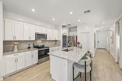 17277 W Daley Lane, Surprise, AZ 85387 - Photo 11