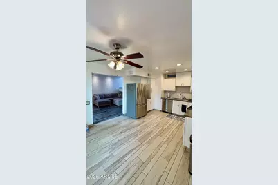 1012 E Highland Avenue, Phoenix, AZ 85014 - Photo 9