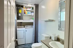 1012 E Highland Ave, Phoenix, AZ 85014 - Photo 5