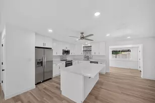 2745 W Bluefield Ave, Phoenix, AZ 85053 - Photo 9