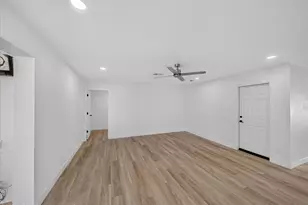 2745 W Bluefield Ave, Phoenix, AZ 85053 - Photo 15
