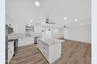2745 W Bluefield Avenue, Phoenix, AZ 85053 - Photo 13