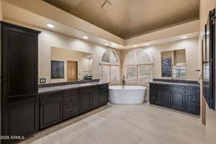 1121 E Country Gables Dr, Phoenix, AZ 85022 - Photo 31
