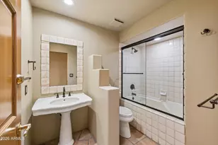 1121 E Country Gables Dr, Phoenix, AZ 85022 - Photo 41
