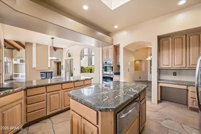 1121 E Country Gables Drive, Phoenix, AZ 85022 - Photo 13