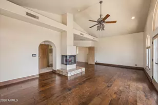 1121 E Country Gables Dr, Phoenix, AZ 85022 - Photo 29