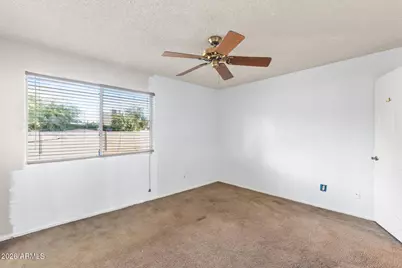 5546 W Shangri La Road, Glendale, AZ 85304 - Photo 9