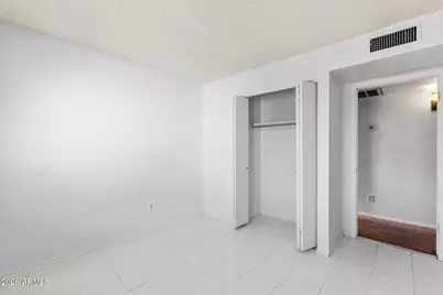 5546 W Shangri La Road, Glendale, AZ 85304 - Photo 13