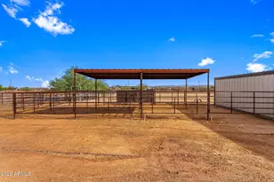 40805 N 254th Ave, Morristown, AZ 85342 - Photo 13
