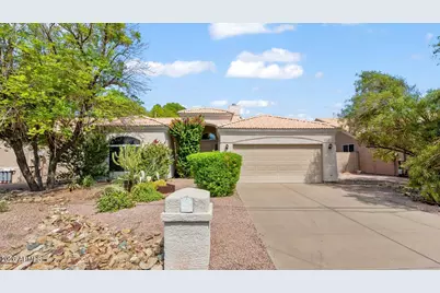 1426 E McLellan Boulevard, Phoenix, AZ 85014 - Photo 1