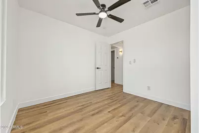 10819 W Turney Avenue, Phoenix, AZ 85037 - Photo 15