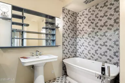 341 E Monte Vista Road, Phoenix, AZ 85004 - Photo 37