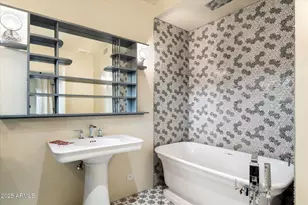 341 E Monte Vista Rd, Phoenix, AZ 85004 - Photo 37