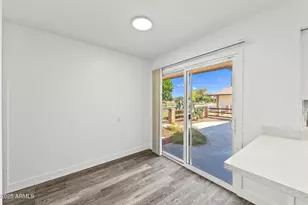 10927 W Peoria Ave, Sun City, AZ 85351 - Photo 19