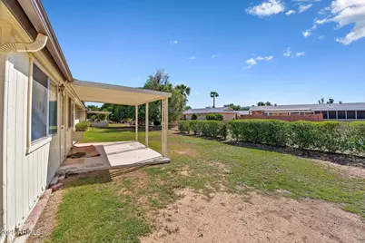 10927 W Peoria Avenue, Sun City, AZ 85351 - Photo 29