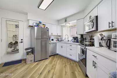 7430 N 44th Avenue, Glendale, AZ 85301 - Photo 13