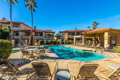 10249 N 12th Place #2, Phoenix, AZ 85020 - Photo 23