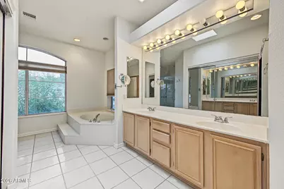 11402 N 44th Court, Phoenix, AZ 85028 - Photo 21
