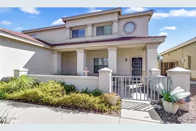 8817 S 13th Way, Phoenix, AZ 85042 - Photo 1