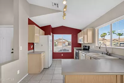 1839 E Oakland Street, Chandler, AZ 85225 - Photo 9