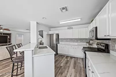 1061 E Poncho Lane, San Tan Valley, AZ 85143 - Photo 9