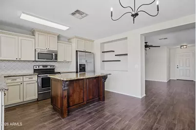 10538 W Foothill Drive, Peoria, AZ 85383 - Photo 7