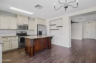 10538 W Foothill Dr, Peoria, AZ 85383 - Photo 7