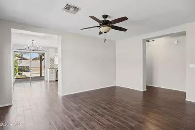 10538 W Foothill Drive, Peoria, AZ 85383 - Photo 9