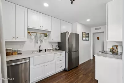 9538 W Willowbrook Drive, Sun City, AZ 85373 - Photo 11