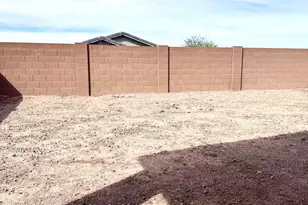 1618 W Monte Way, Phoenix, AZ 85041 - Photo 11