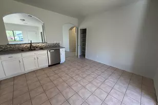 719 W Lydia Ln, Phoenix, AZ 85041 - Photo 19