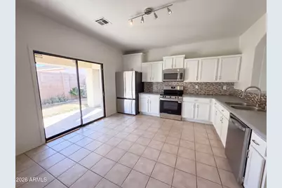 719 W Lydia Lane, Phoenix, AZ 85041 - Photo 17