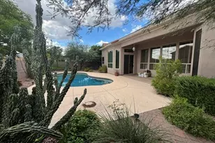 4419 E Robin Ln, Phoenix, AZ 85050 - Photo 15