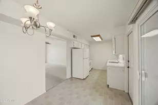 13414 N Hawthorn Dr, Sun City, AZ 85351 - Photo 11