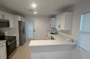 330 E Whitton Ave, Phoenix, AZ 85012 - Photo 3