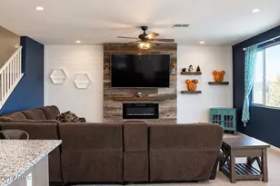 18496 W Williams Rd, Surprise, AZ 85387 - Photo 17