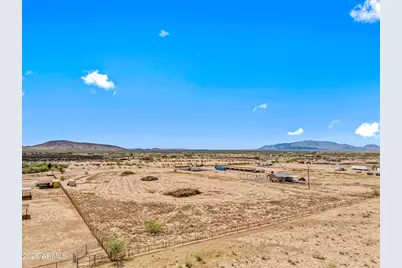 084 W Bays Road #18, Wickenburg, AZ 85390 - Photo 9