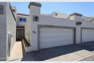 9223 N 47th Court, Glendale, AZ 85302 - Photo 17
