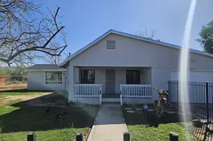819 E Apollo Rd, Phoenix, AZ 85042 - Photo 1