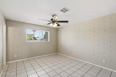 3001 N 55th Avenue, Phoenix, AZ 85031 - Photo 23