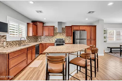 2405 N 27th Place, Phoenix, AZ 85008 - Photo 11