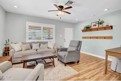 2405 N 27th Place, Phoenix, AZ 85008 - Photo 3