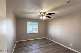 6301 W Earll Dr, Phoenix, AZ 85033 - Photo 11